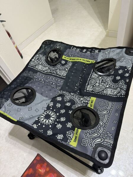 KiU 机 折り畳み アウトドア フォールディング テーブル バンダナ パッチワーク 耐荷重10kg はっ水 防汚 K271-228