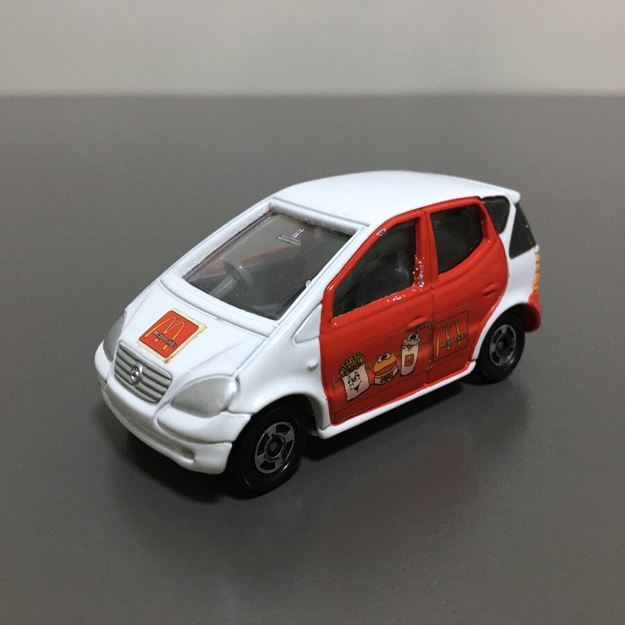 トミカ トヨタ ヴィッツ 2台セット - メルカリ
