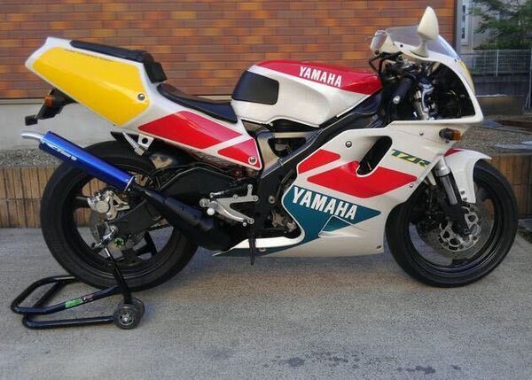 キャットハウス製TZR250R用サイレンサー