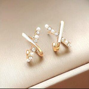 ピアス Xデザイン ゴールド系