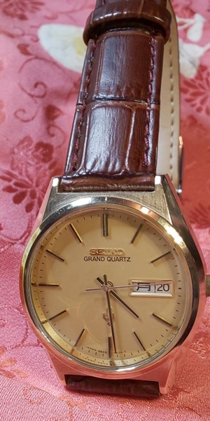 セイコーグランドクォーツ メンズ 純金キャップゴールド1977年製 超美しい