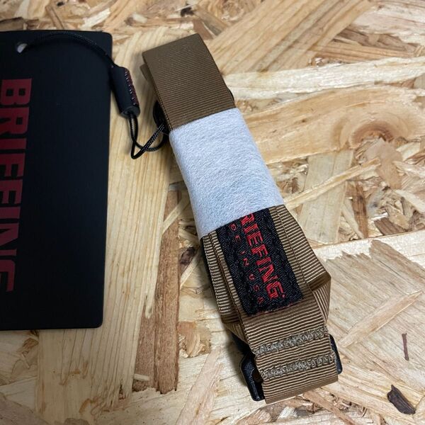コヨーテ【新品】 BRIEFING NECK HOLDER ネックホルダー ストラップ