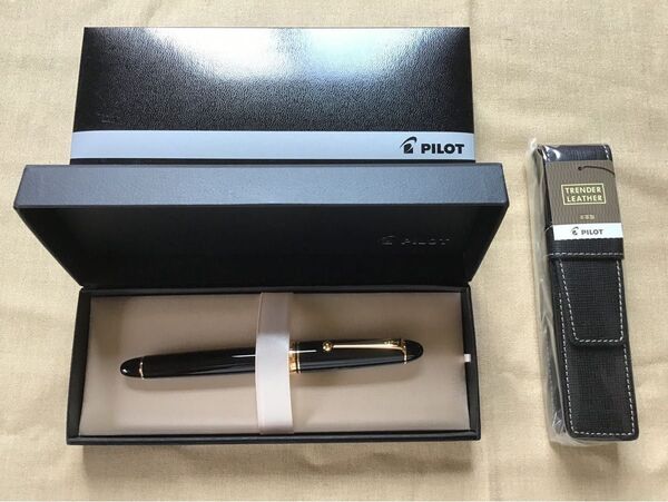 新品未使用パイロット万年筆FKK-2000R-BF &パイロット本革製TRENDER LEATHER1本差しケース&A6サイズ手帳