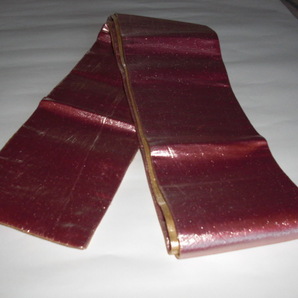 はんはばおび 舞踊民謡三味線琴舞台用半幅帯 表面金糸にピンクの糸組み合わせ織り半幅帯 裏面金糸のみの無地半巾帯 蝶結びにも向半幅帯