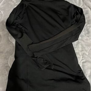 アンダーアーマー UNDER ARMOUR 黒 アンダーシャツ 長袖