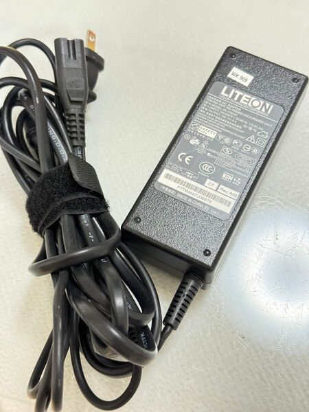中古 ACアダプター LITEON PA-1750-07 15V5A (TOSHIBA PART)通電確認済み。