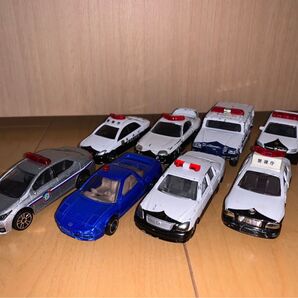 パトカー8台セット(トミカ、マジョレット)