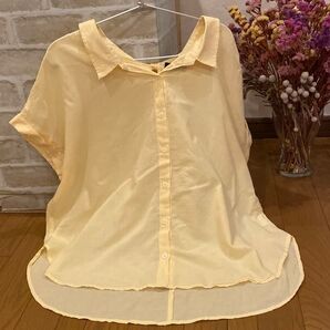 ★前あき 薄手 うしろリボンのブラウス 薄い黄色