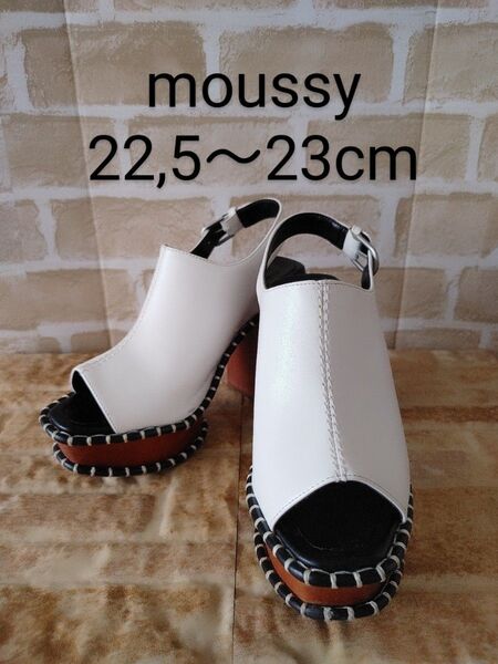moussy マウジー オフ白サンダル S 22,5㎝~23cm