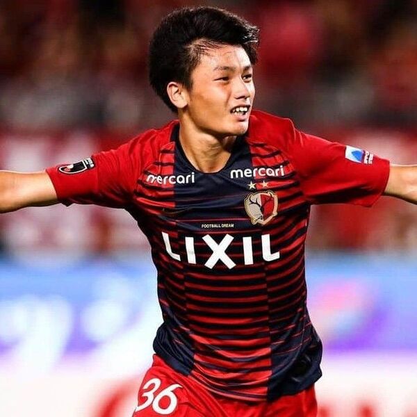 【匿名配送】【入手困難】2019 鹿島アントラーズ オーセンティック 上田綺世 36 NIKE ナイキ 赤 紺 レッド シャツ