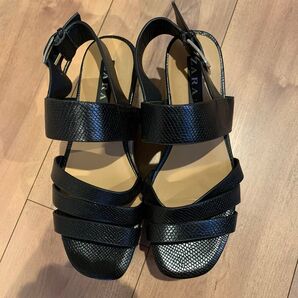 ZARA サンダル