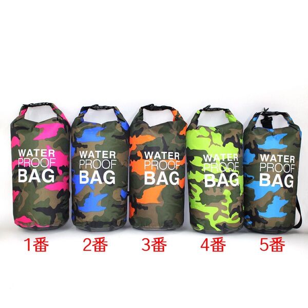 セール 防水ショルダーバッグ 赤×迷彩 5L防水バッグ ベルト1本付 5番