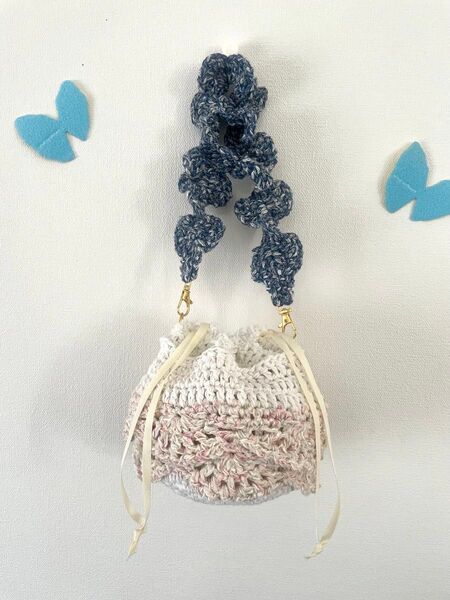まんまるフリル巾着バッグ フリフリ持ち手付き ハンドメイド 手編み