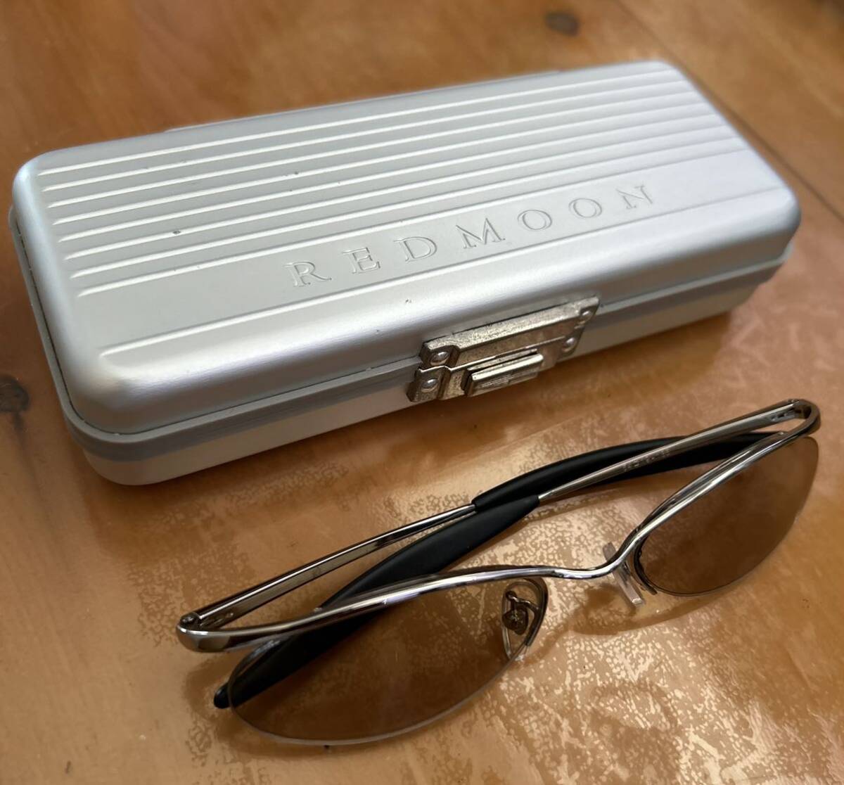 REDMOON - レッドムーン 未使用 REDMOON サングラス バイカー シェードの通販 by 【自己紹介 必読の お願い】ノースマン's  shop｜レッドムーンならラクマ