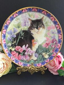 英国 猫画家 レズリー アン アイボリー x ダンバリーミント Cats Among the Flowers ◆スイートピーの中のアグネッタ 猫 絵皿 飾り皿