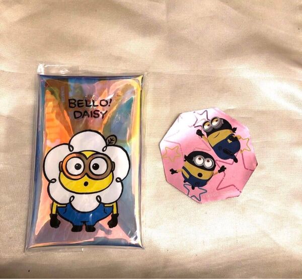 未開封 新品 未使用 ミニオンズ マルチケース カラビナ付きパスケース 定期入れ