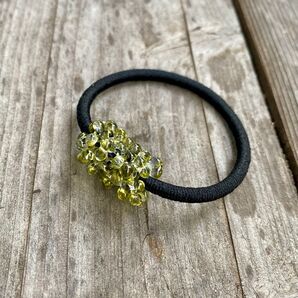 ⑥チェコガラスヘアゴム(マチュアオリーブ)