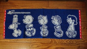 即決★新品♪ローソン スヌーピー ふんわりタオル スヌーピーとフレンズの仲良しタオル peanuts