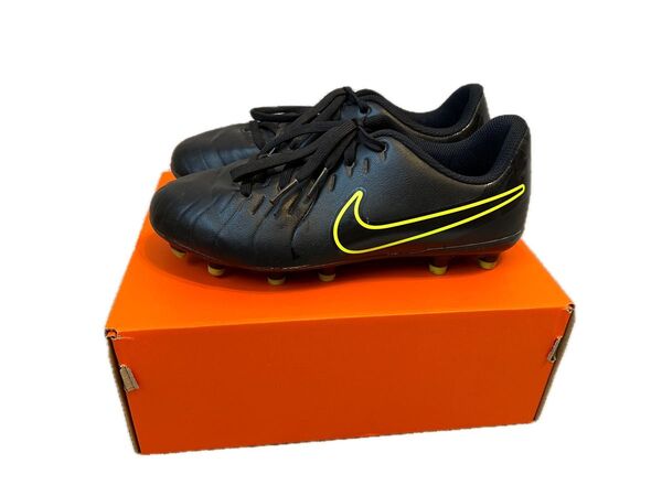 NIKE サッカースパイク 22cm
