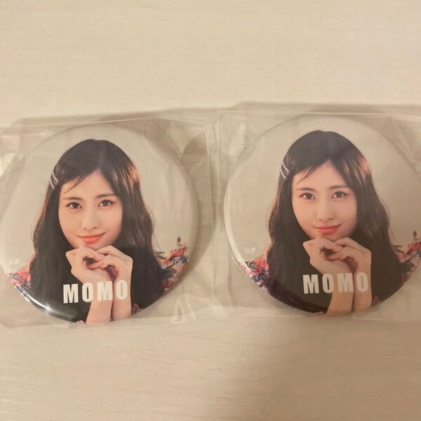 twice モモ 缶バッジ