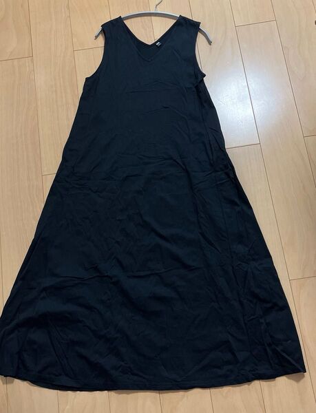 UNIQLO コットン ノースリーブワンピース 黒