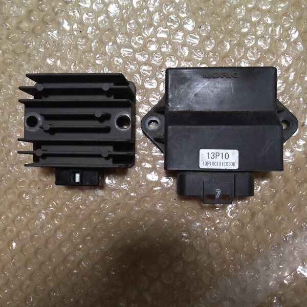 40804 ジョグ ヤマハ レギュレター イグナイター CDI ECU PGM-DCTユニット レクチファイア 実働取外し 純正 中古