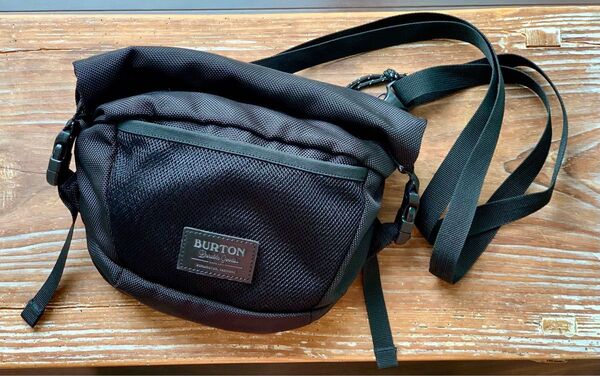burton バートン ショルダーバッグ ロールトップ ブラック