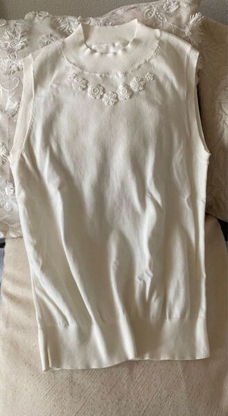 タンクトップ 白 ノースリーブ 薄手 サマーニット コットン S インナー モード 白 ハイネック シンプル 淡色女子 淡色