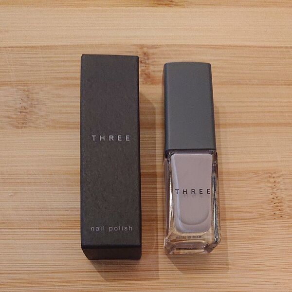 新品 THREE ネイルポリッシュ 86 FREEDOM IS A VOICE 7ml