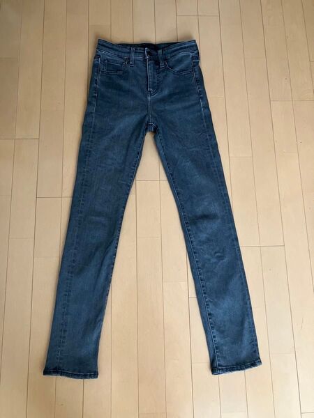 UNIQLO ユニクロ ハイライズスキニーアンクルジーンズ(ビューティーコンプレッション・丈長め74cm) グレー 22