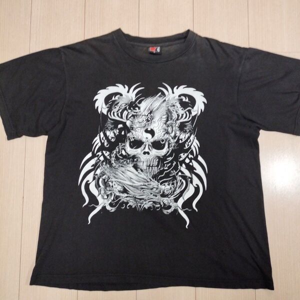 IN THE DARK スカル 骸骨 ドラゴン Tシャツ