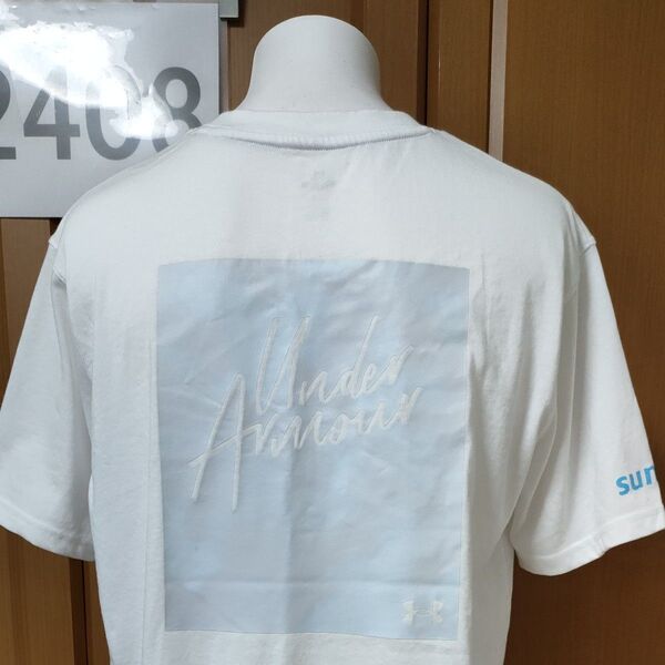 サントリーサンバーズ半袖TシャツMD/LG アンダーアーマーUNDER ARMOUR×SUNTORY 白 希少デザインバレーボール