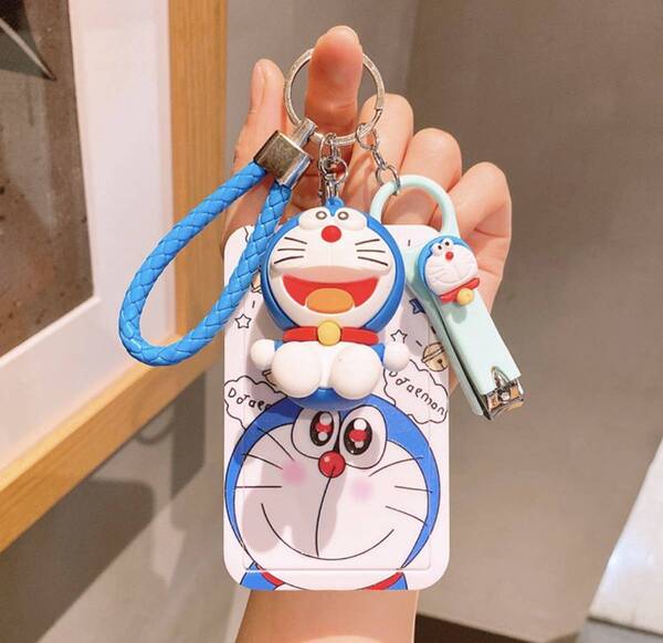 ドラえもんキャラクター パスケース 社員証 IDカードホルダー 爪切り付き