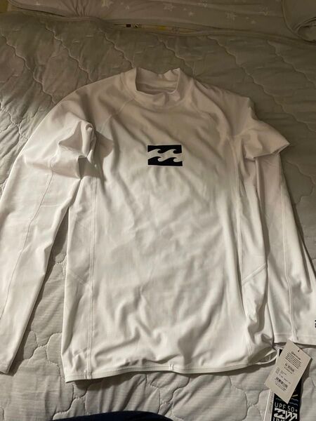 ラッシュガード BILLABONG Lサイズ未使用品です。