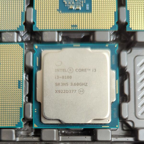 0826-20 i3-8100 CPU
