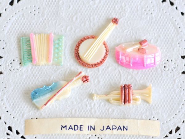 ☆免运费日本复古凸圆形乐器日本制造复古手工配件小提琴手风琴等5件, 珠饰, 珠子, 塑料