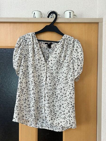 再値下げ H&M ドットブラウス
