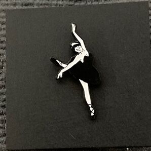 ピンバッジ バレリーナ バレエ 踊り子 ラペルピン