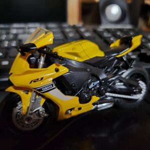 オートバイ ミニカー DUCATI 完成品 スケール バイク YAMAHA
