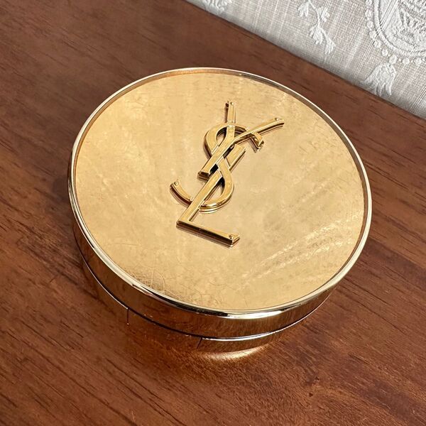 イヴサンローラン ハイライター ホリデー限定品