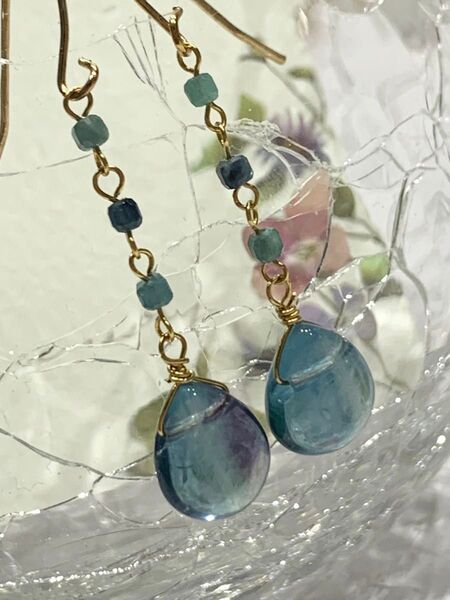 180. 天然石フローライト 紫陽花カラー ピアス ハンドメイド イヤリング 天然石 ステンレス グランディディエライト