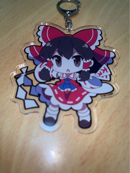 東方Project アクリルキーホルダー ゆるっととうほう 1 博麗霊夢です。サイズ:約9×9cm(厚さ3mm)