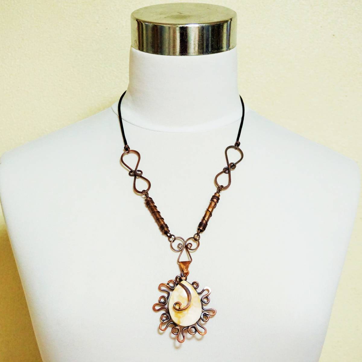 One of a kind!! ☆Brand new☆ [Cuba] Caribbean Artist Delicate Handmade Copper Necklace *Power Stone 011 [Free Shipping Under Certain Conditions], Women's Accessories, necklace, pendant, others