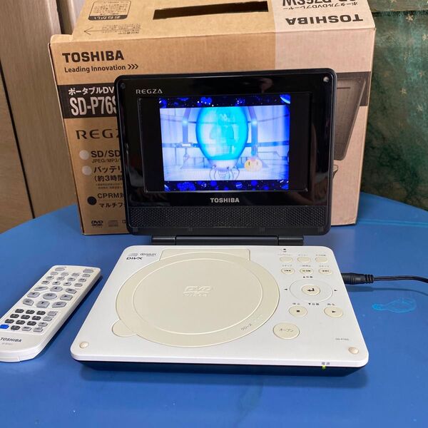 TOSHIBAポータブルDVDプレーヤーSD-P76SW7V 12年製 ポータブルDVDプレーヤー