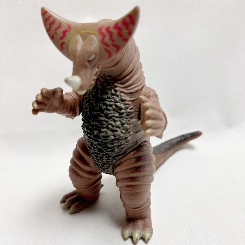 Yahoo!オークション -「バンダイ怪獣ソフビ」(ゴモラ) (怪獣 Yahoo!オークション -「バンダイ怪獣ソフビ」(ゴモラ) (怪獣