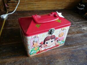 おもちゃ　人形　不二屋　ペコちゃん 072811 缶 ハンドバッグ　PEKO 19X12H14CM