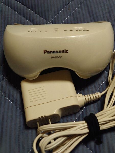 Panasonic 目元エステ 家庭用 美容機器 model ゴールド調 アイマッサージ アイマッサージャー