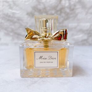 ほぼフル満★ クリスチャンディオール ミス ディオール 香水 EDP 30ml