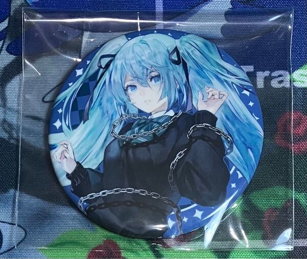 マジカルミライ2024 初音ミク 鎖の少女 缶バッジ のぼる↑