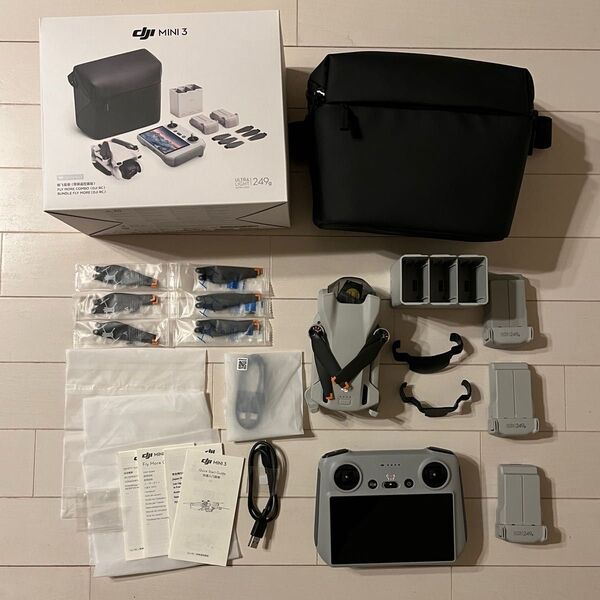DJI Mini 3 Fly Moreコンボ(DJI RC付属) DJI ドローン